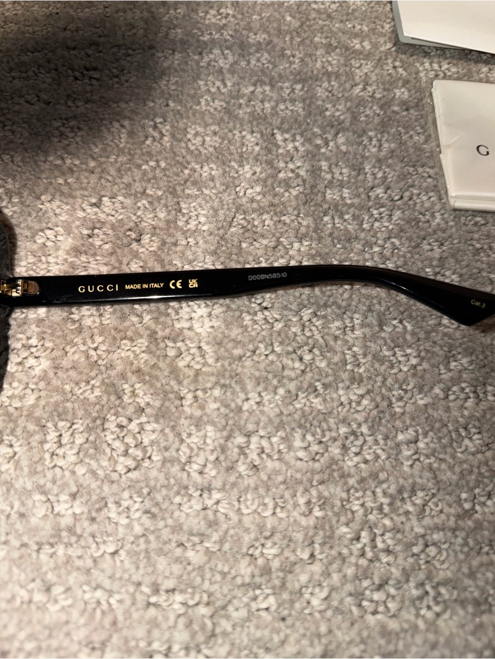 Like New Black Gucci Oversized Sunglasses Size 145mm - Picture 4 of 10